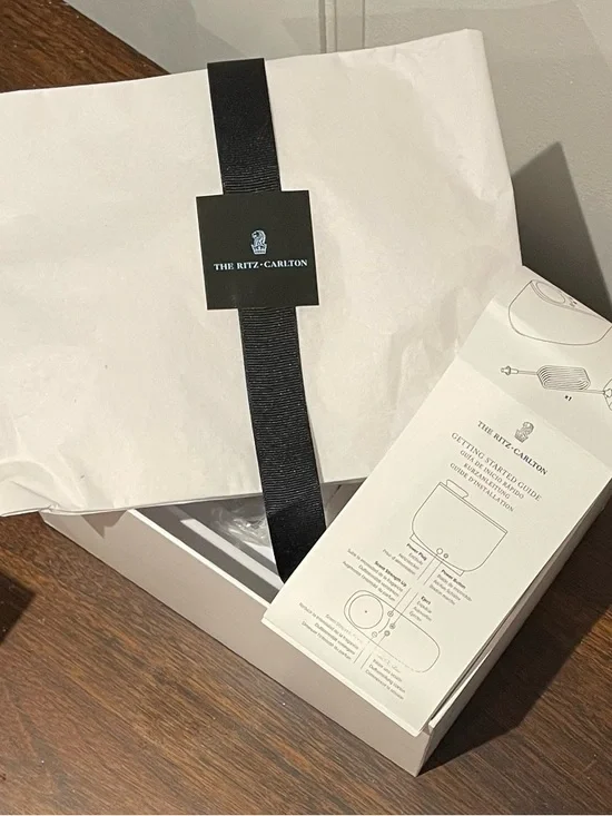 The Ritz-Carlton Fragrance Diffuser - Picture 5 of 6